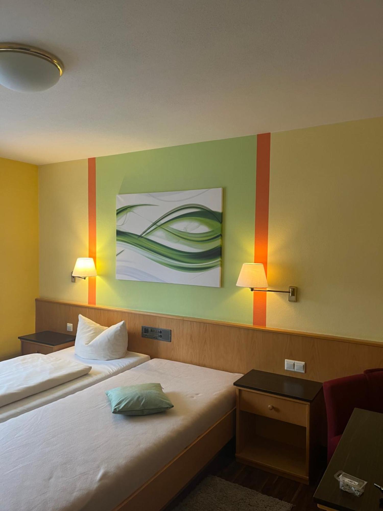 אלרסהאוזן Hotelpension Zum Gockl מראה חיצוני תמונה