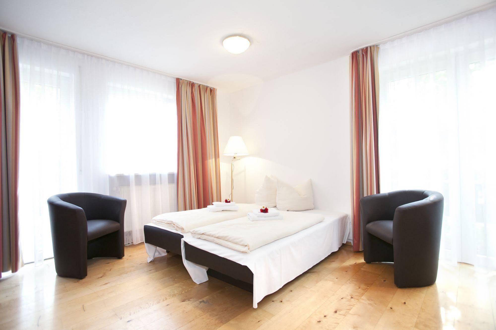 אלרסהאוזן Hotelpension Zum Gockl מראה חיצוני תמונה